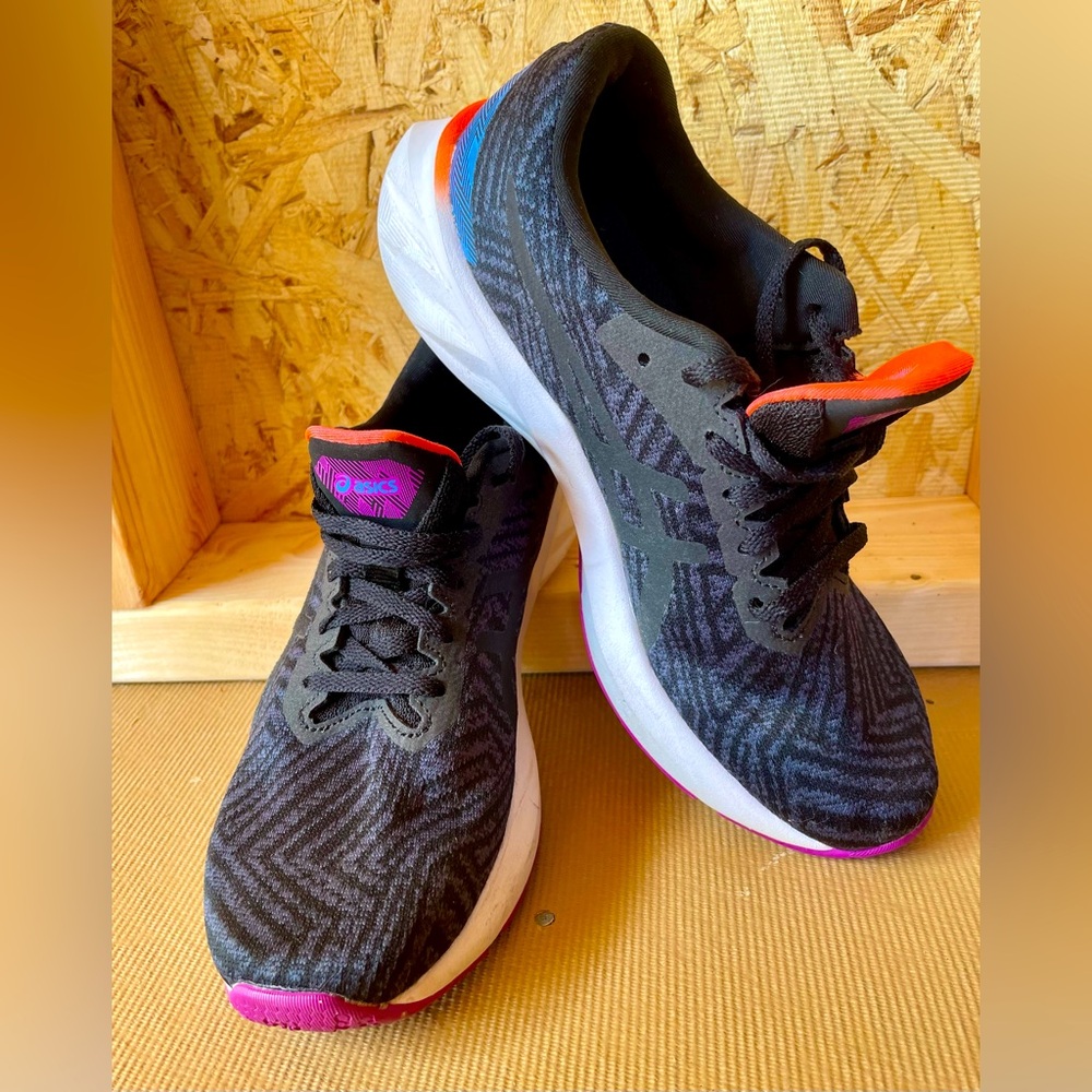Asics Roadblast Black/Orchid (Womens) 7.5M Running Shoes Sneakers